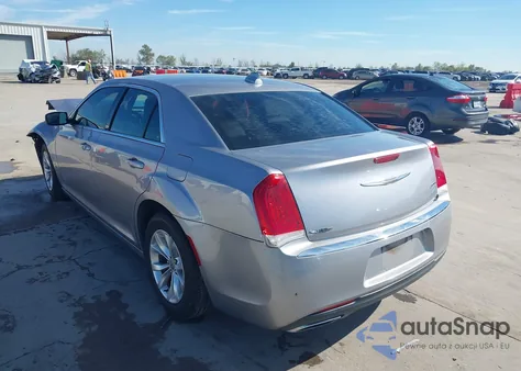 2015 Chrysler 300 Limited z USA, uszkodzony, nr VIN 2C3CCAAG7FH786359